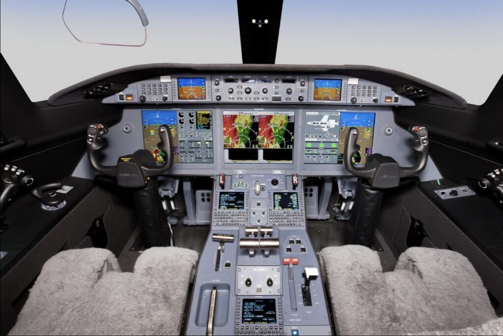 Gulfstream G280 cockpit