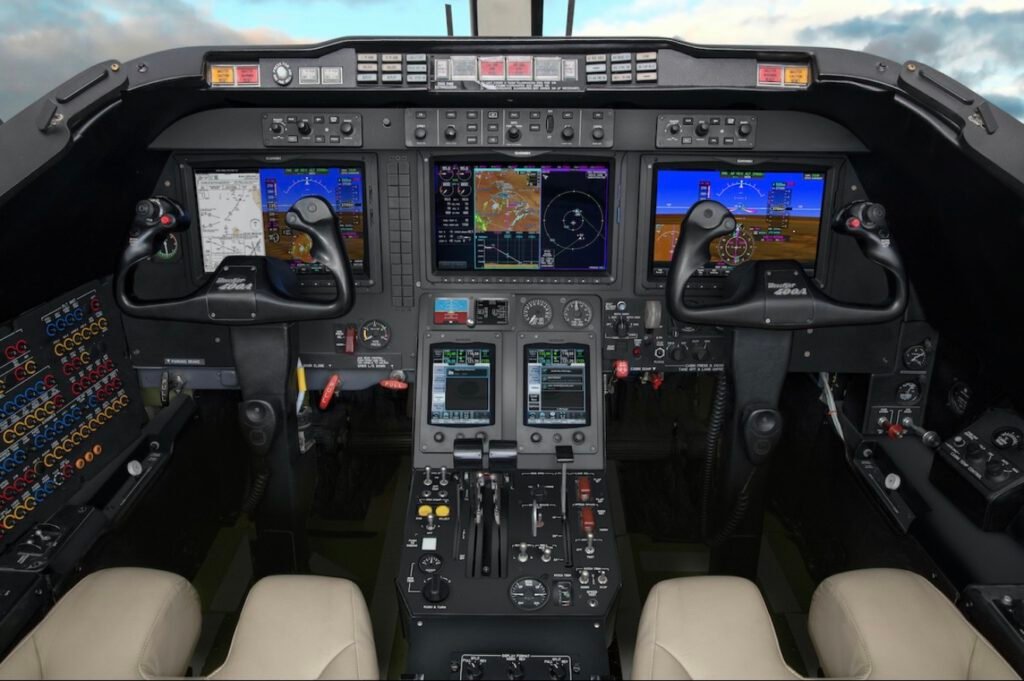 Hawker 400XP cockpit