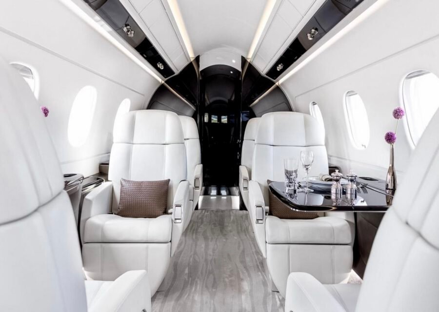 Legacy 450 cabin